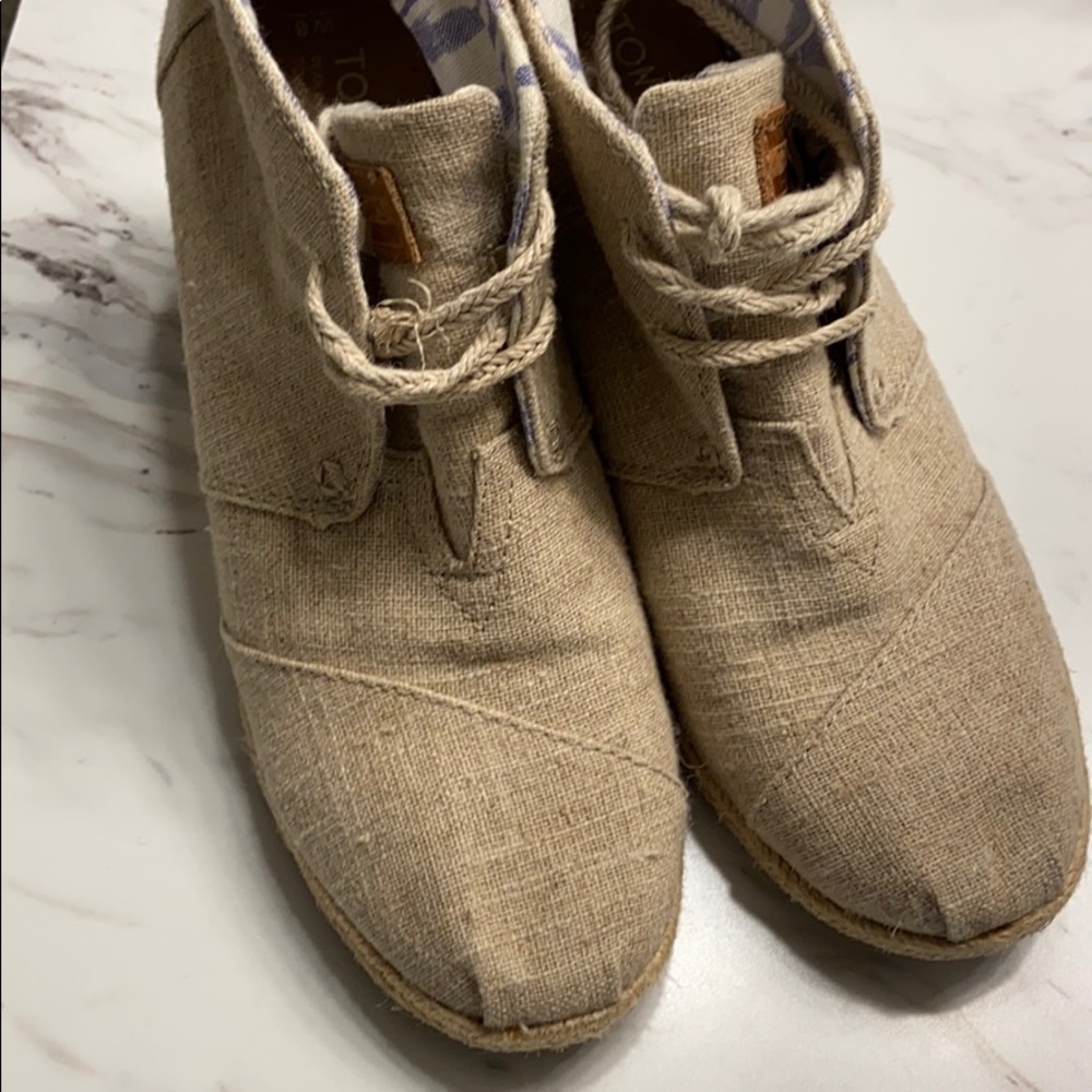 Toms tan booties